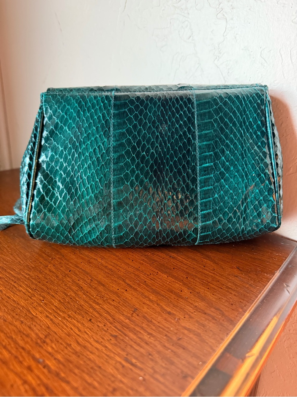 Vintage Neiman Marcus NWT Emerald Green Snakeskin Ruched Shoulder Bag - Picture 2 of 3